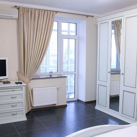 Apartment On Lukyanovska Kiev Buitenkant foto